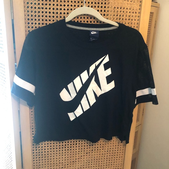 Nike Tops - Nike Crop Top